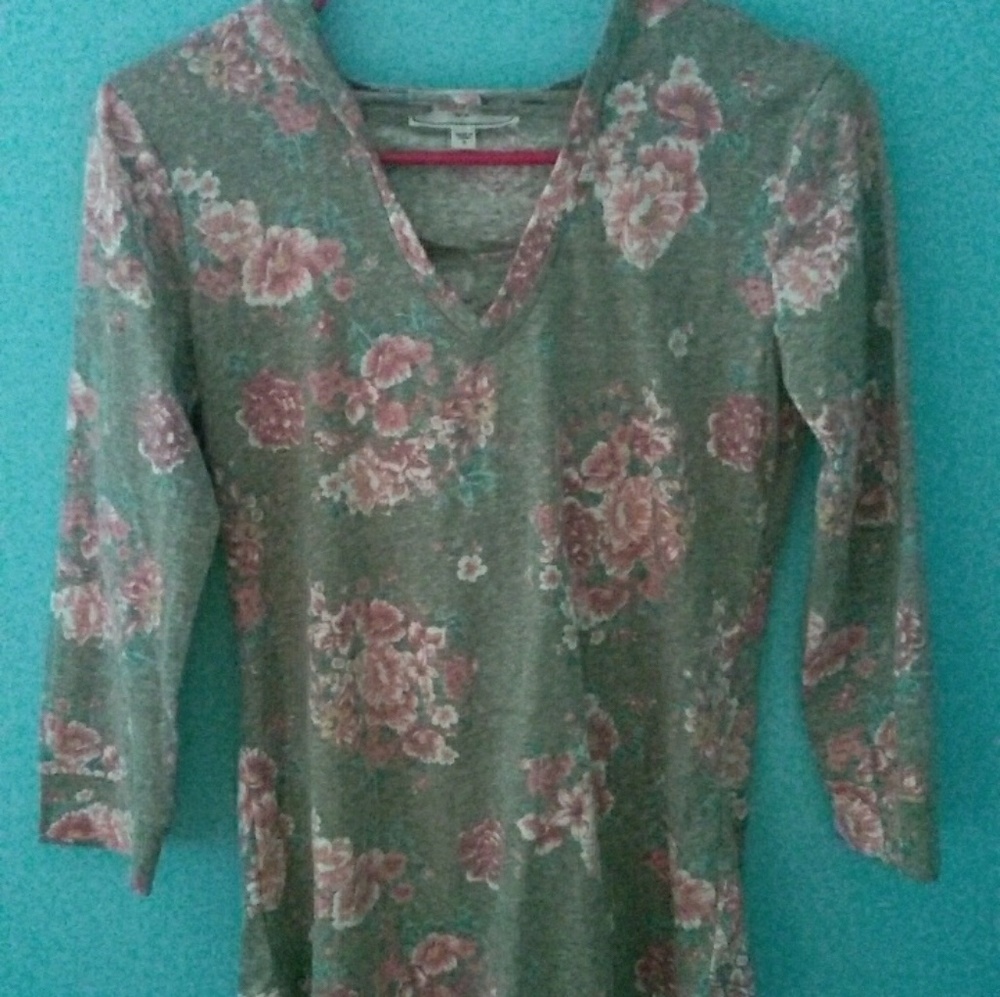 Floral hooded shirt